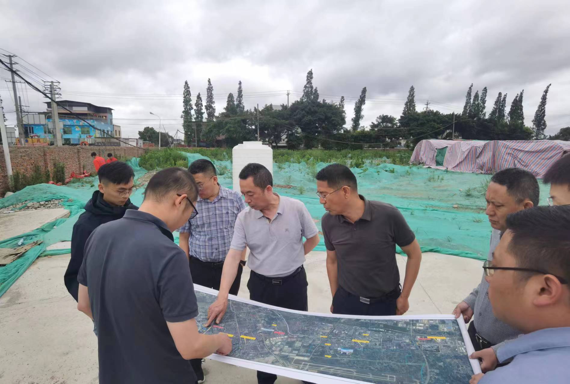 成渝公司党委书记、董事长甘勇义调研成乐扩容城区段建设工作1