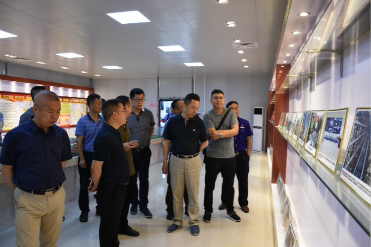 甘勇义总经理带队考察学习柳南改扩建项目1_meitu_2.jpg 甘勇义总经理带队考察学习柳南改扩建项目1_meitu_2.jpg