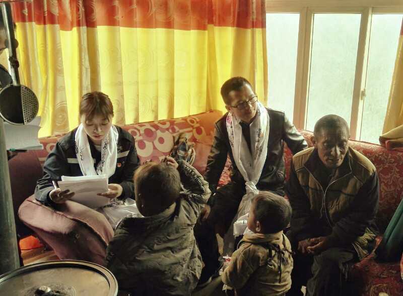 6.15+成乐运营+田明静+深入村寨摸实情 对口帮扶成乐运营分公司在行动1.jpg