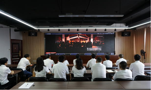 7.9+成乐运营+田明静+观看《建党伟业》 感受风雨历程.png