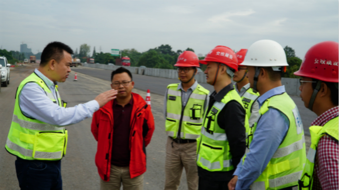 10.5+成渝公司督导成乐扩容建设项目国庆期间安全生产及项目推进工作_meitu_1.jpg