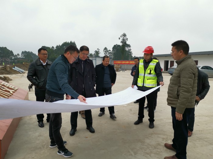 夹江县委书记龚德勤查看夹江县境内工程进展情况和征地拆迁情况并召开座谈会_meitu_3.jpg