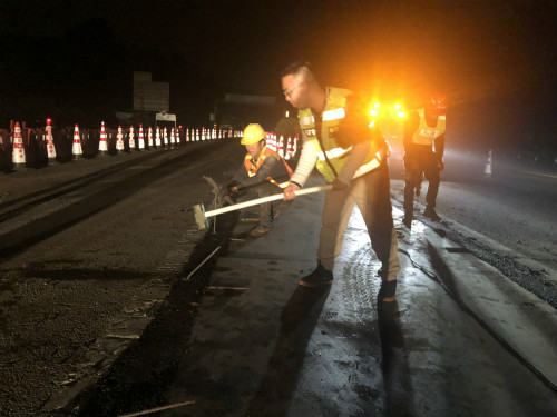 10.26+齐心协力保安全 紧盯任务抓进度_meitu_1.jpg 10.26+齐心协力保安全 紧盯任务抓进度_meitu_1.jpg