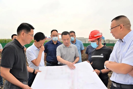 8.5+成渝公司党委书记、董事长甘勇义督导成乐扩容项目成雅东侧服务区建设工作.jpg 8.5+成渝公司党委书记、董事长甘勇义督导成乐扩容项目成雅东侧服务区建设工作.jpg